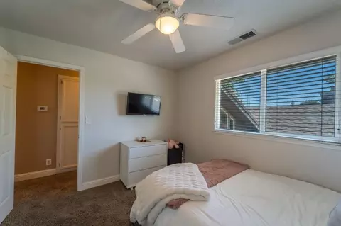 Bedroom - 375 California, Ripon, CA 95366 photo 2 of 3