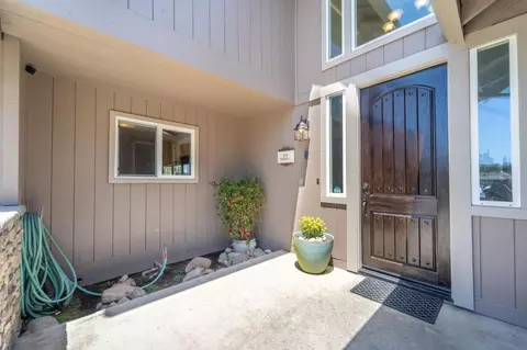 Entry Way - 375 California, Ripon, CA 95366 photo 1 of 4