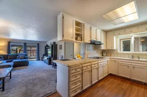 Kitchen - 375 California, Ripon, CA 95366 photo 2 of 4