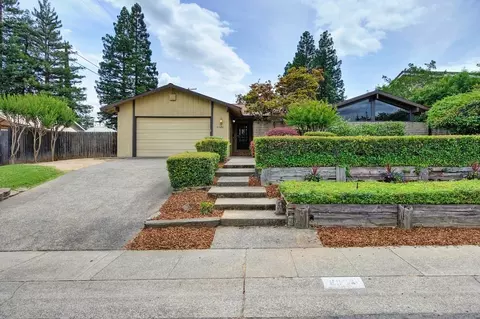 6824 Appomattox Way, Carmichael, CA 95608 photo 2
