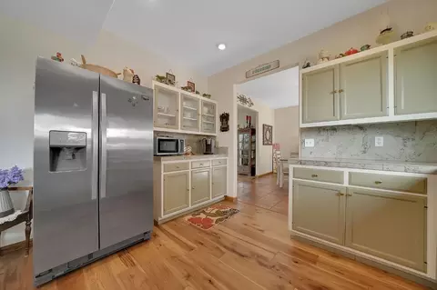 Kitchen - 17951 Carter Ln, Jackson, CA 95642 photo 4 of 6