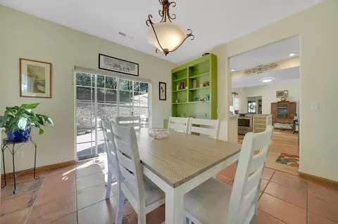 Dining - 17951 Carter Ln, Jackson, CA 95642 photo 3 of 4
