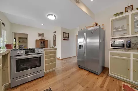 Kitchen - 17951 Carter Ln, Jackson, CA 95642 photo 5 of 6
