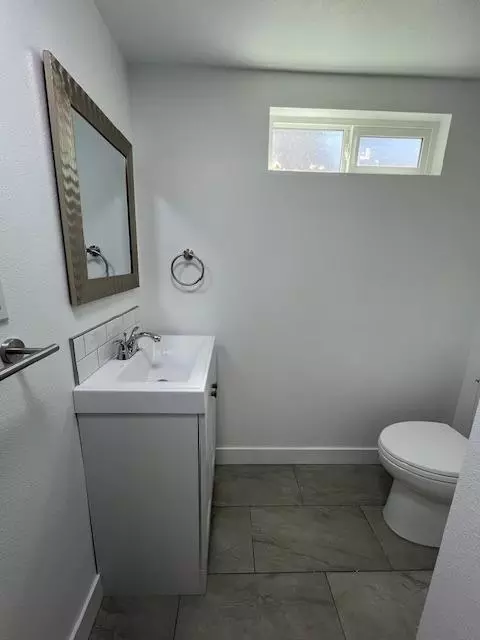 708 E Roseburg Ave, Modesto, CA 95350 photo 32
