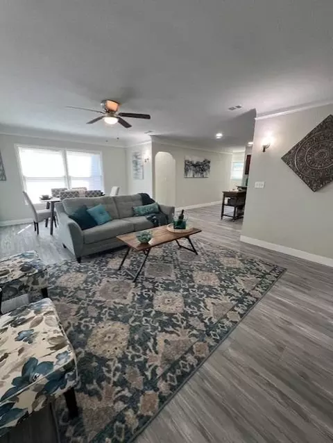 708 E Roseburg Ave, Modesto, CA 95350 photo 12