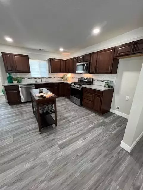 708 E Roseburg Ave, Modesto, CA 95350 photo 14