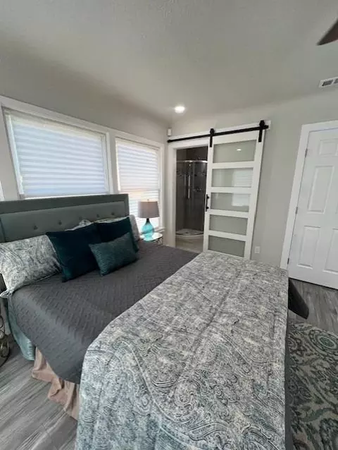 708 E Roseburg Ave, Modesto, CA 95350 photo 20