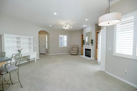 459 Cindy Dr, Ripon, CA 95366 photo 2