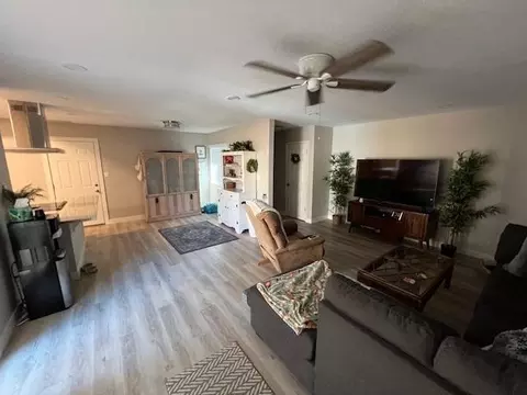 6101 Templeton Dr, Carmichael, CA 95608 photo 4