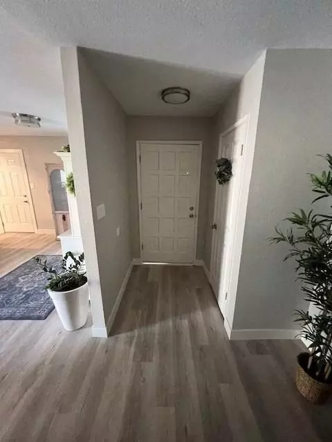 6101 Templeton Dr, Carmichael, CA 95608 photo 9