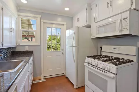 Kitchen - 31 E Gibson St, Stockton, CA 95204 photo 4 of 5