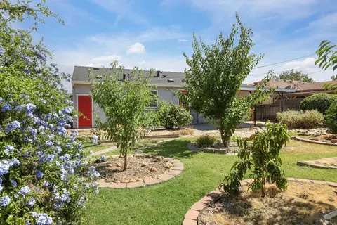 Exterior - 31 E Gibson St, Stockton, CA 95204 photo 12 of 13
