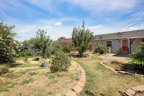 Exterior - 31 E Gibson St, Stockton, CA 95204 photo 9 of 13