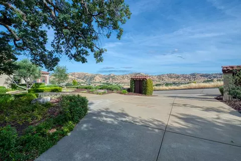 Exterior - 9481 Perrett Rd, Patterson, CA 95363 photo 16 of 20