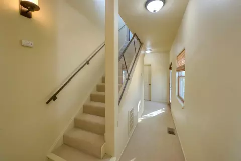 Entry Way - 9481 Perrett Rd, Patterson, CA 95363 photo 6 of 6