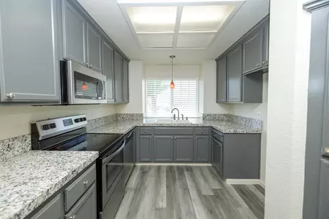 1908 Sunny Park Dr, Modesto, CA 95355 photo 9