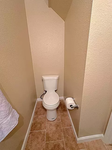 3002 Andre Ln, Turlock, CA 95382 photo 14