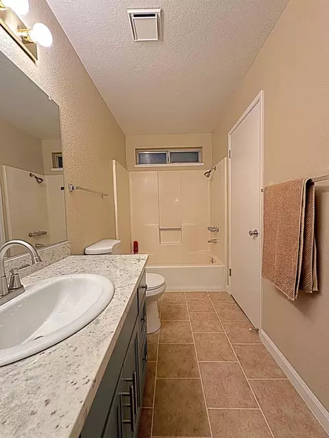 3002 Andre Ln, Turlock, CA 95382 photo 21