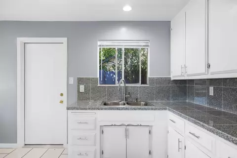 Kitchen - 422 Arcade Blvd, Sacramento, CA 95815 photo 8 of 8