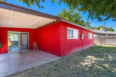 Exterior - 422 Arcade Blvd, Sacramento, CA 95815 photo 5 of 8