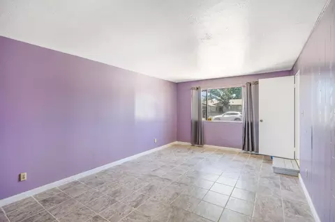 Living - 422 Arcade Blvd, Sacramento, CA 95815 photo 4 of 4