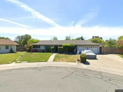 9042 El Carrilo Ct, Elk Grove, CA 95624