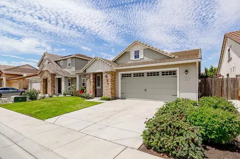2557 Bloom Ct, Modesto, CA 95355 photo 2
