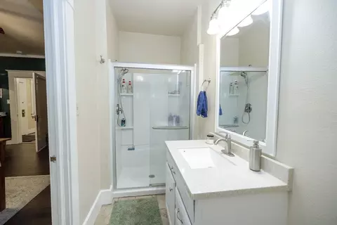 Bath - 1436 E Canal Dr, Turlock, CA 95380 photo 2 of 4