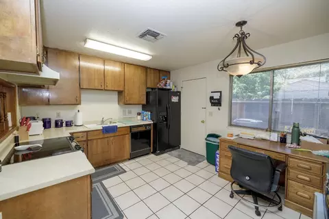 Kitchen - 1436 E Canal Dr, Turlock, CA 95380 photo 6 of 7