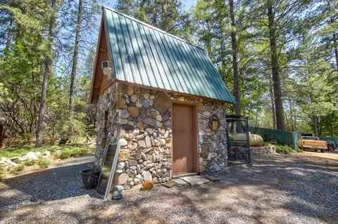 Exterior - 22400 Clute Canyon Rd, Volcano, CA 95689 photo 20 of 34