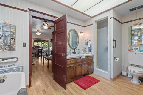 Bath - 1754 E Las Palmas Ave, Patterson, CA 95363 photo 1 of 3