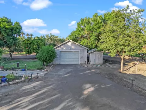 Exterior - 1754 E Las Palmas Ave, Patterson, CA 95363 photo 19 of 23
