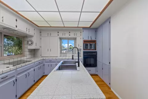 Kitchen - 1754 E Las Palmas Ave, Patterson, CA 95363 photo 7 of 7