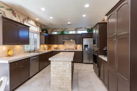 Kitchen - 4600 Via Verde, Modesto, CA 95357 photo 2 of 5