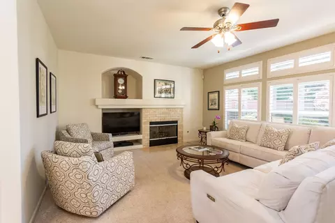 Living - 4600 Via Verde, Modesto, CA 95357 photo 1 of 4