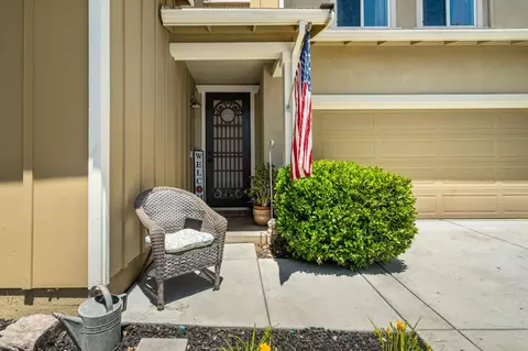 1205 Mariners Dr, Lathrop, CA 95330 photo 5