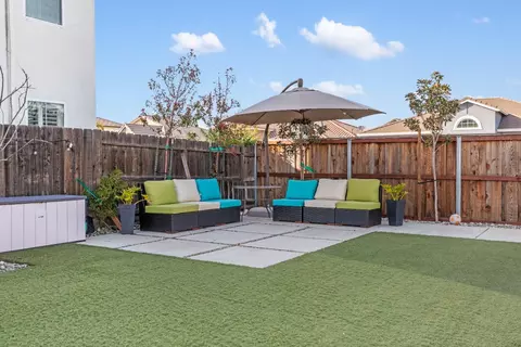 Exterior - 1809 Somersby Ln, Ceres, CA 95307 photo 6 of 12