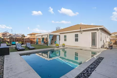 Exterior - 1809 Somersby Ln, Ceres, CA 95307 photo 7 of 12