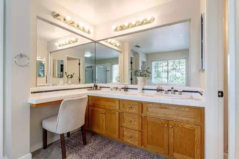 Bath - 1500 Classic Ct, Modesto, CA 95357 photo 10 of 11