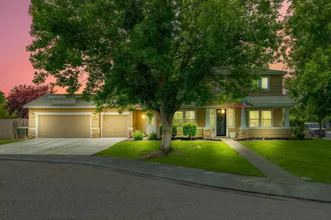 Exterior - 1500 Classic Ct, Modesto, CA 95357 photo 2 of 14