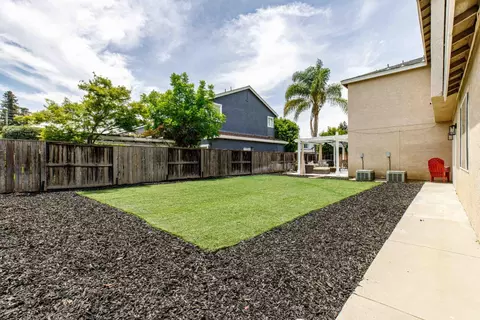 Exterior - 1500 Classic Ct, Modesto, CA 95357 photo 11 of 14
