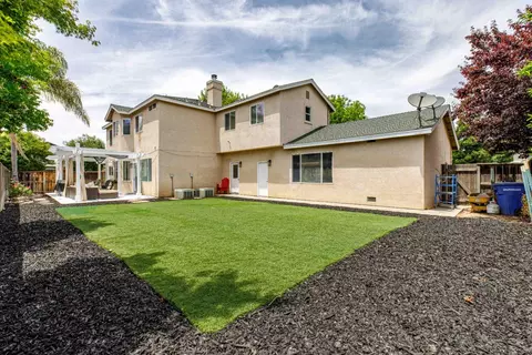Exterior - 1500 Classic Ct, Modesto, CA 95357 photo 13 of 14