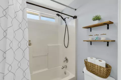 Bath - 8436 Arrowroot Cir, Antelope, CA 95843 photo 6 of 7
