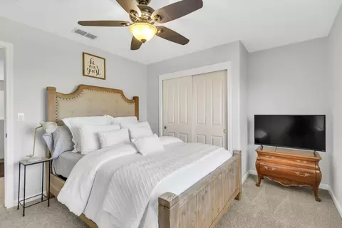 Bedroom - 8436 Arrowroot Cir, Antelope, CA 95843 photo 4 of 7