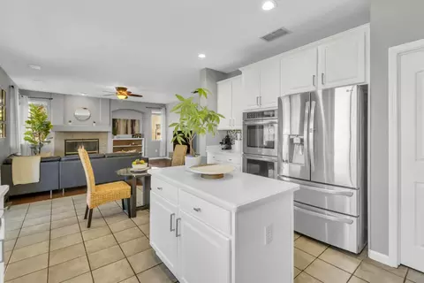 Kitchen - 8436 Arrowroot Cir, Antelope, CA 95843 photo 5 of 7