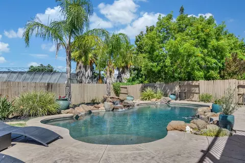 Exterior - 8436 Arrowroot Cir, Antelope, CA 95843 photo 16 of 25