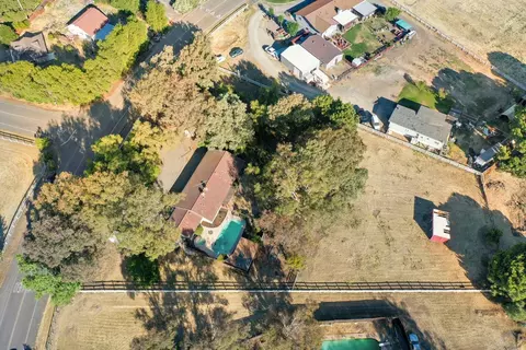View/Area - 16310 W Tsirelas Dr, Tracy, CA 95304 photo 6 of 7