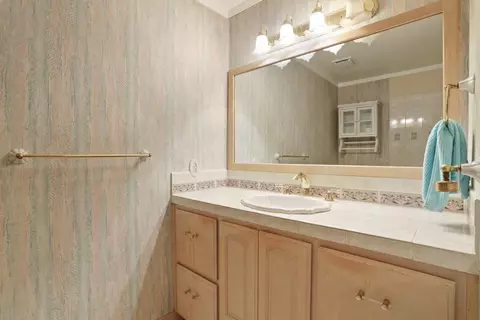 Bath - 16310 W Tsirelas Dr, Tracy, CA 95304 photo 3 of 6