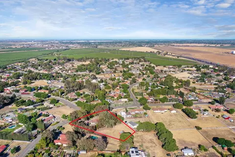 View/Area - 16310 W Tsirelas Dr, Tracy, CA 95304 photo 5 of 7