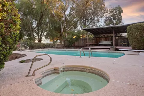 Exterior - 16310 W Tsirelas Dr, Tracy, CA 95304 photo 2 of 24